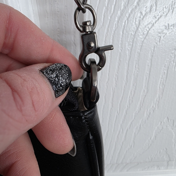 Pixie Mood Black Crossbody Bag with Chain Strap - Picture 4 of 9